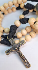 Terço em Paracord - Ouro Velho - Imagem 2