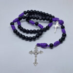 Terço em Paracord - Quaresima - Roxo/Preto