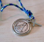 Cordão com pingente de Nossa senhora Aparecida e Catedral - Redonda - Imagem 3