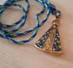 Cordão com  pingente de Nossa senhora Aparecida
