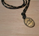 Cordão com pingente de Nossa senhora Aparecida e Catedral - Oval - Imagem 3