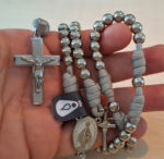 Terço em Paracord - Nossa Senhora das graças - Cinza/Prata - Imagem 8