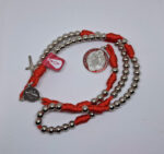 Terço em Paracord - São Bento - Vermelho/Prata - Imagem 2